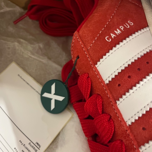 Men’s 8.5 red and white Campus 00s - Picture 4 of 4